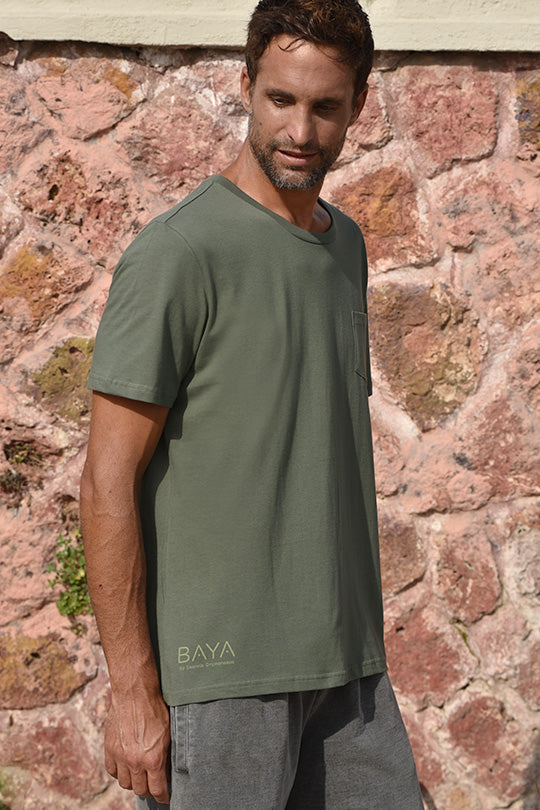 Ανδρικό t-shirt με λεπτομέρεια τσέπη | Xακί