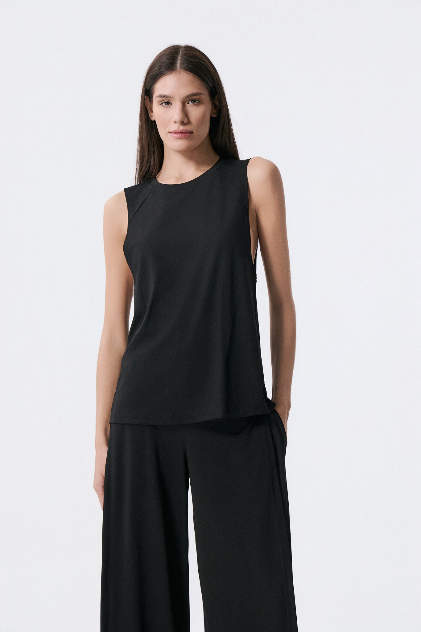 Αθλητικό Αμάνικο Top | Μαύρο