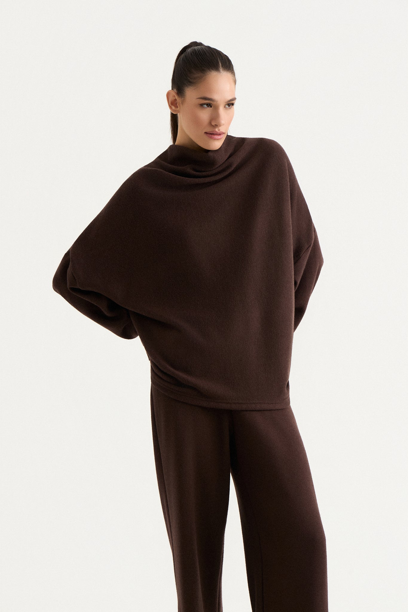 Comfort Knit Top με Drape λαιμόκοψη | Καφέ