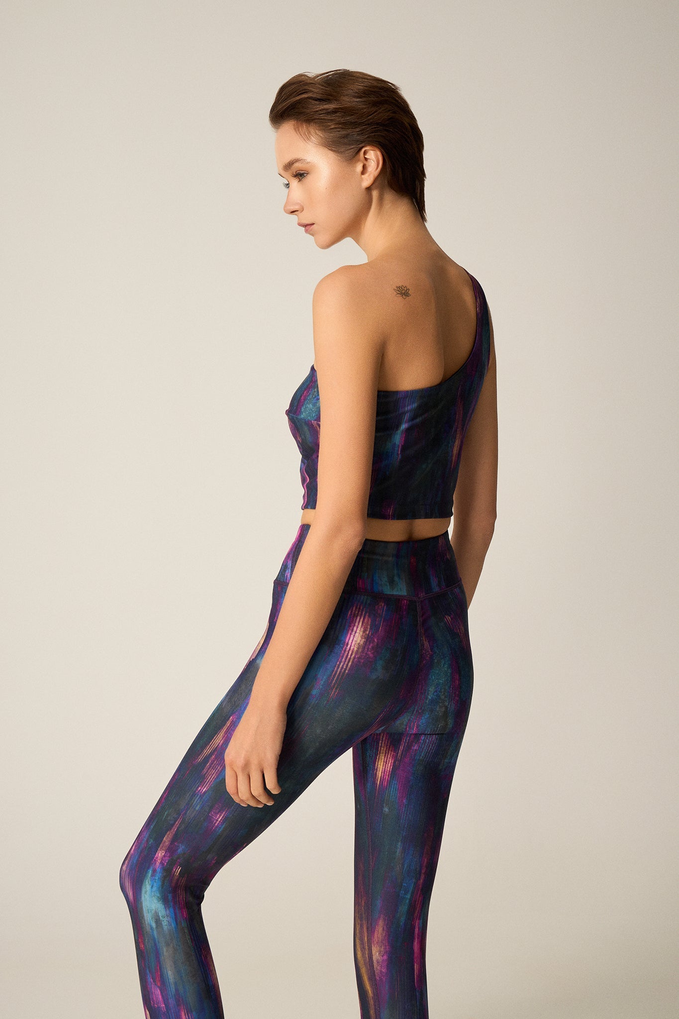 One-shoulder μπουστάκι με blue grunge print | Πολύχρωμο