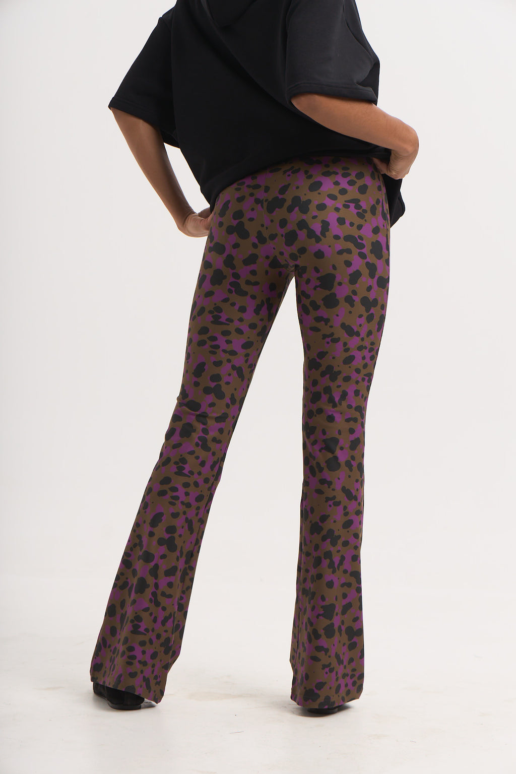 Aθλητικό κολάν με leopard spots print και τελείωμα καμπάνα | Πολύχρωμο