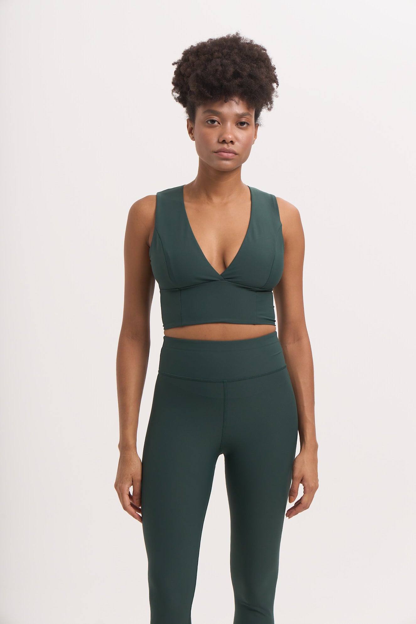 Αθλητικό μπουστάκι με V DRY SHELL | Forest Green