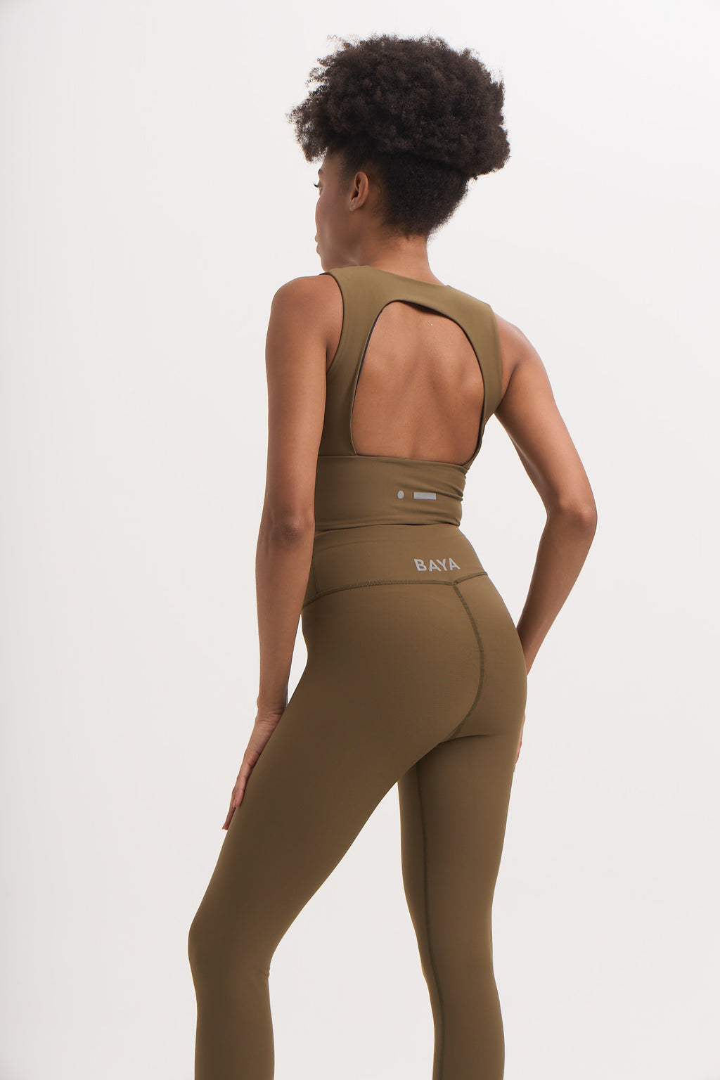 Αθλητικό μπουστάκι με V DRY SHELL | Olive