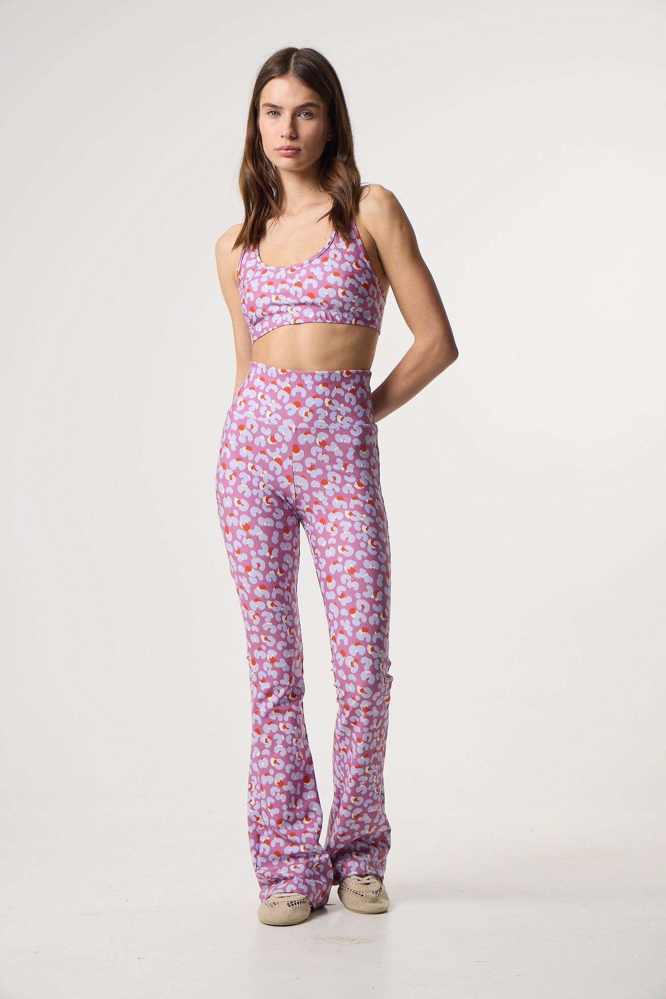 Αθλητικό κολάν με sugar leopard print και τελείωμα καμπάνα | Lilac