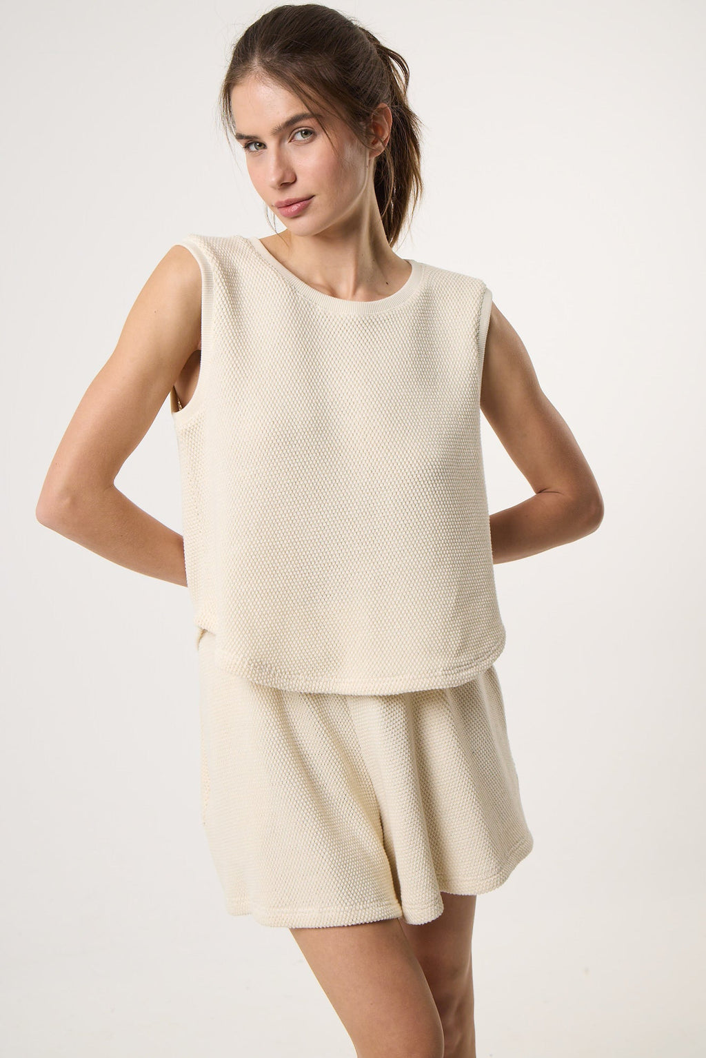Αμάνικο Τοπ Comfort Knots | Beige