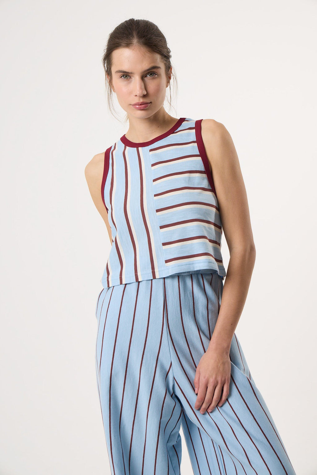 Αθλητικό Αμάνικο T-shirt | Light Blue