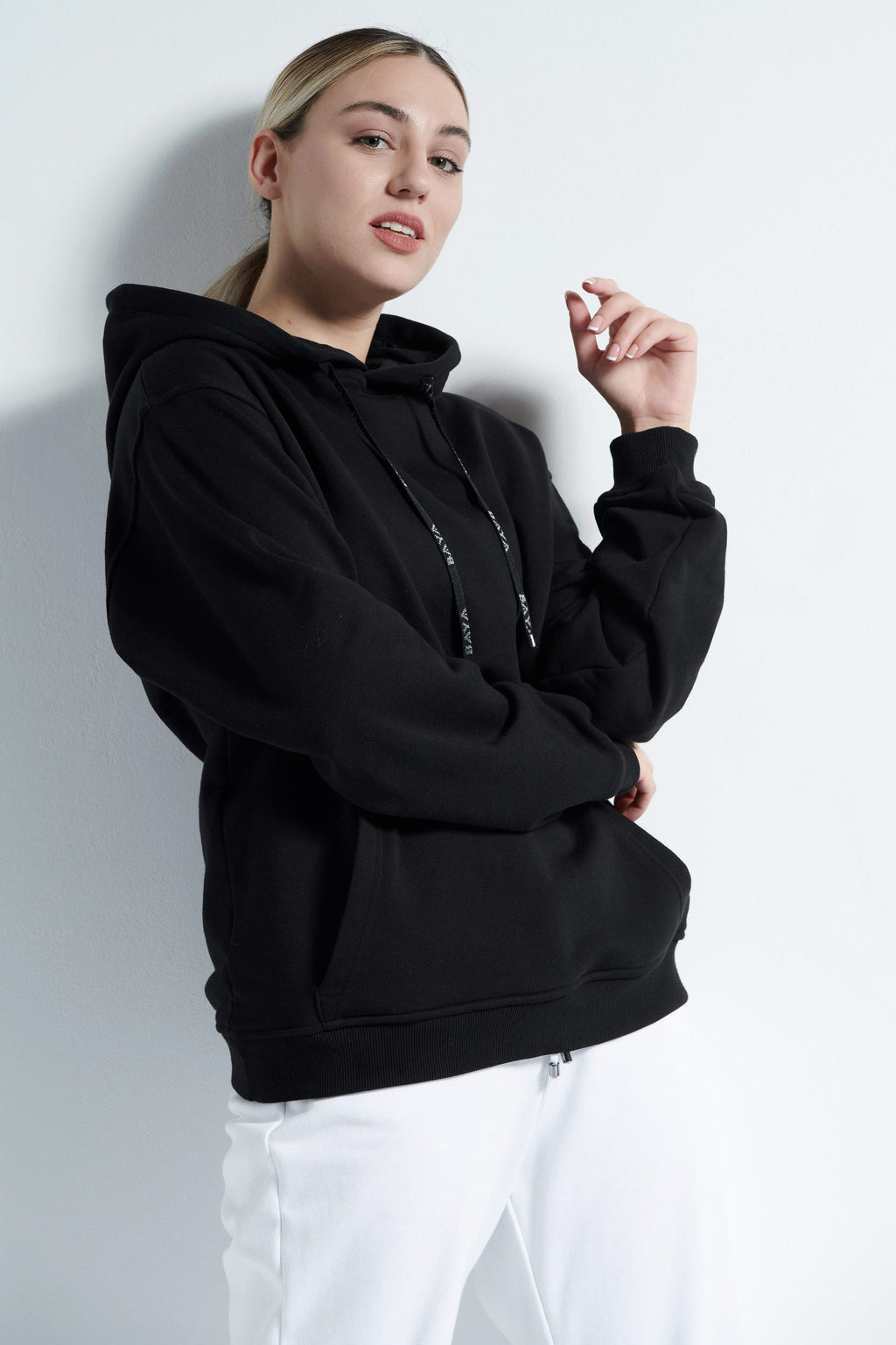 Hoodie with kangaroo pocket- Black