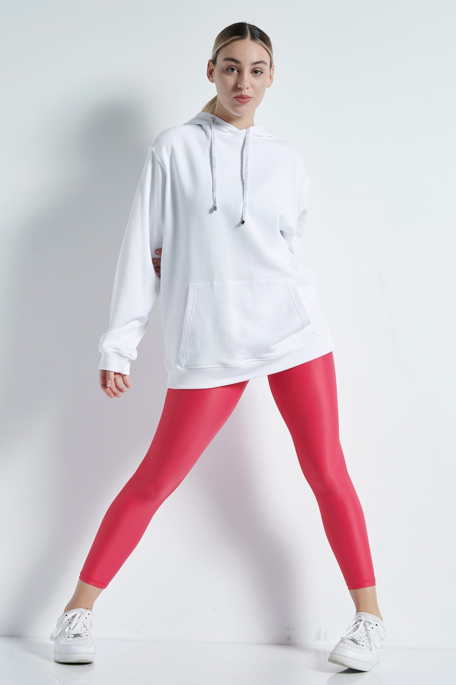 Hoodie with kangaroo pocket- White