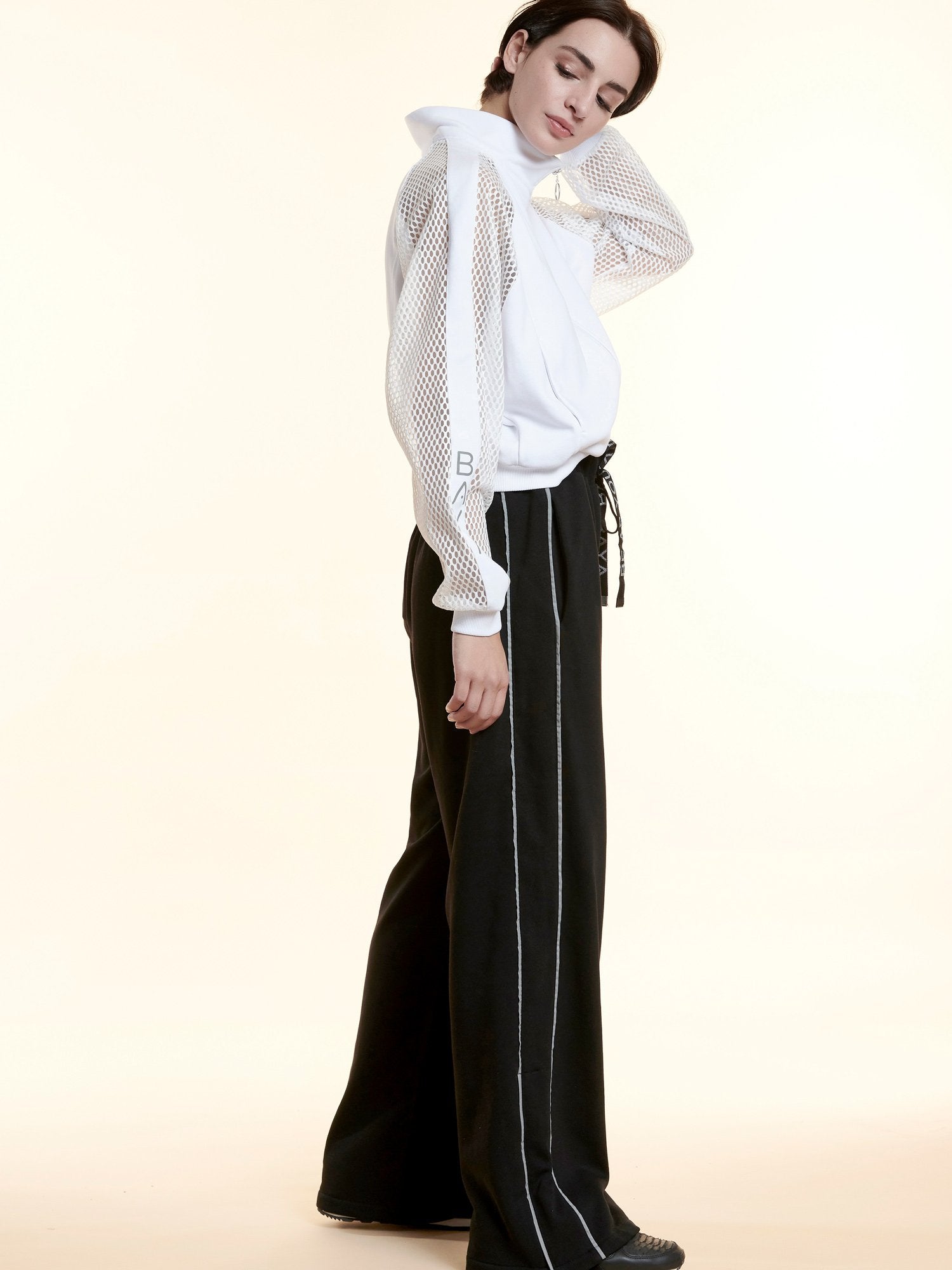 SWEATPANTS WITH REFLECTIVE DETAIL