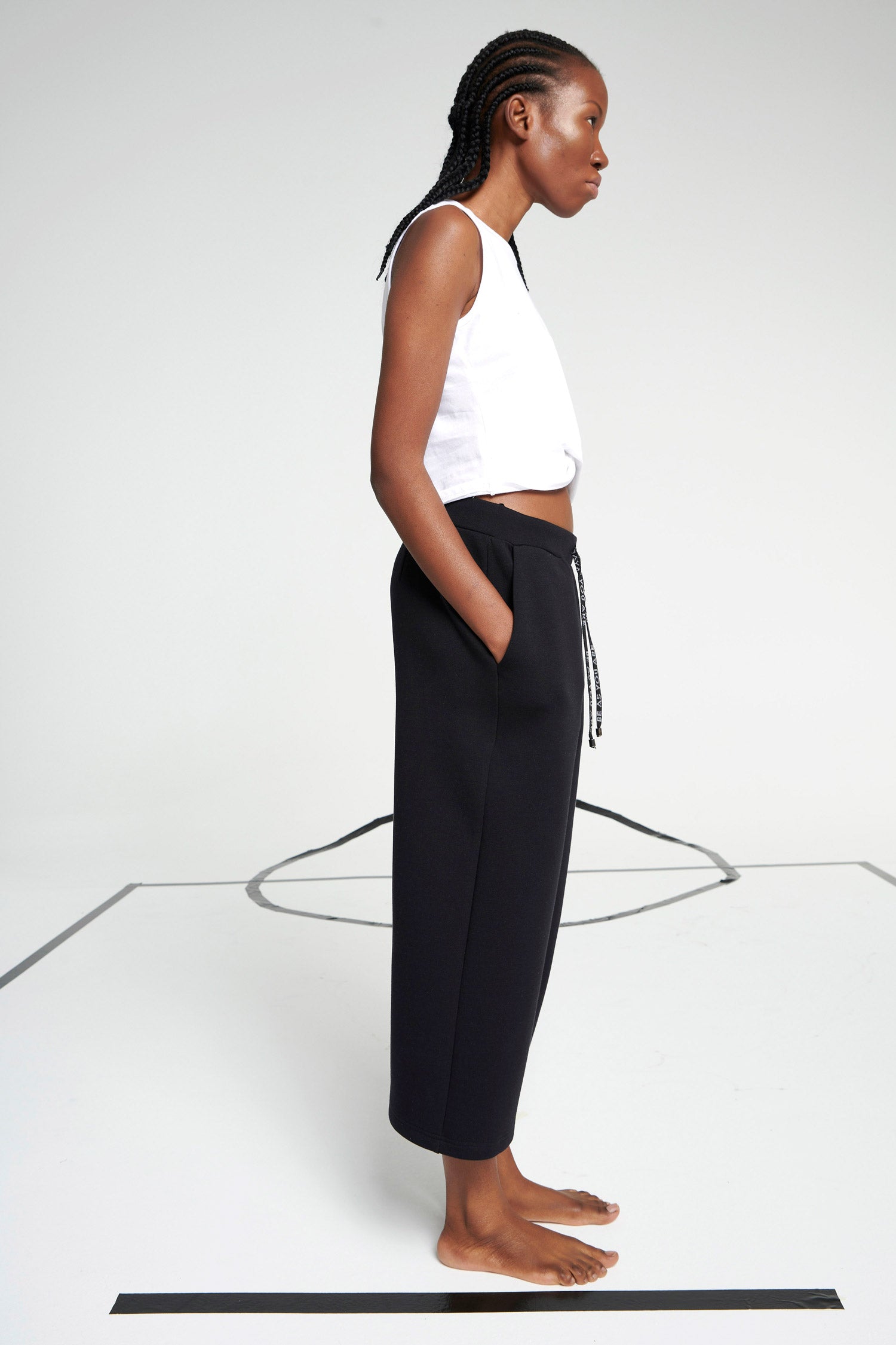 CROPPED SWEATPANTS BLACK
