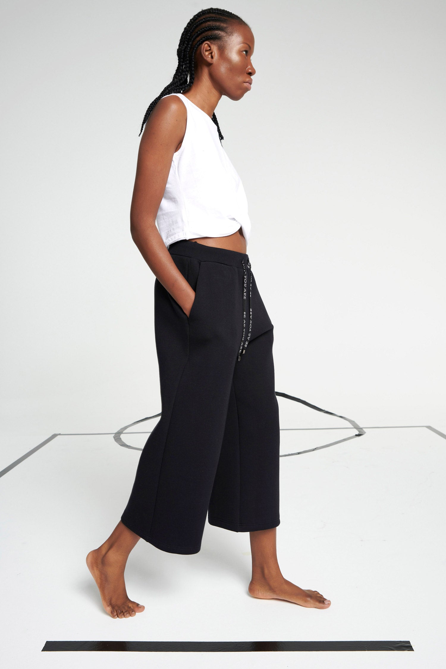 CROPPED SWEATPANTS BLACK