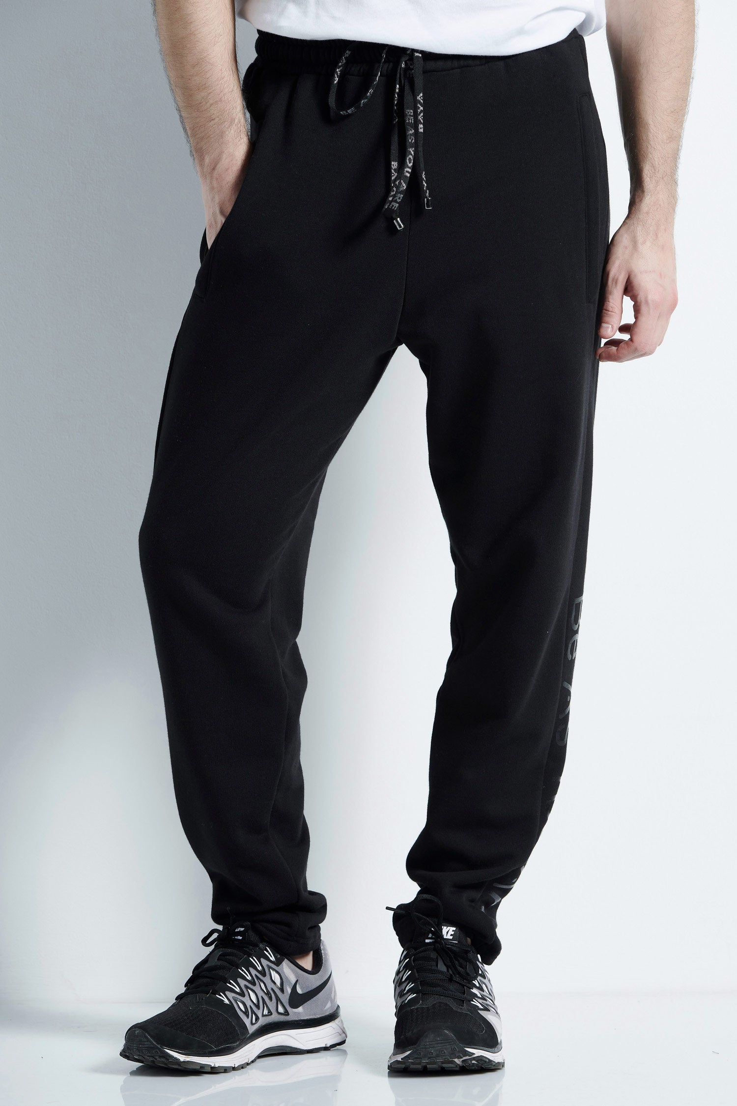 Pants with zip pockets - Black