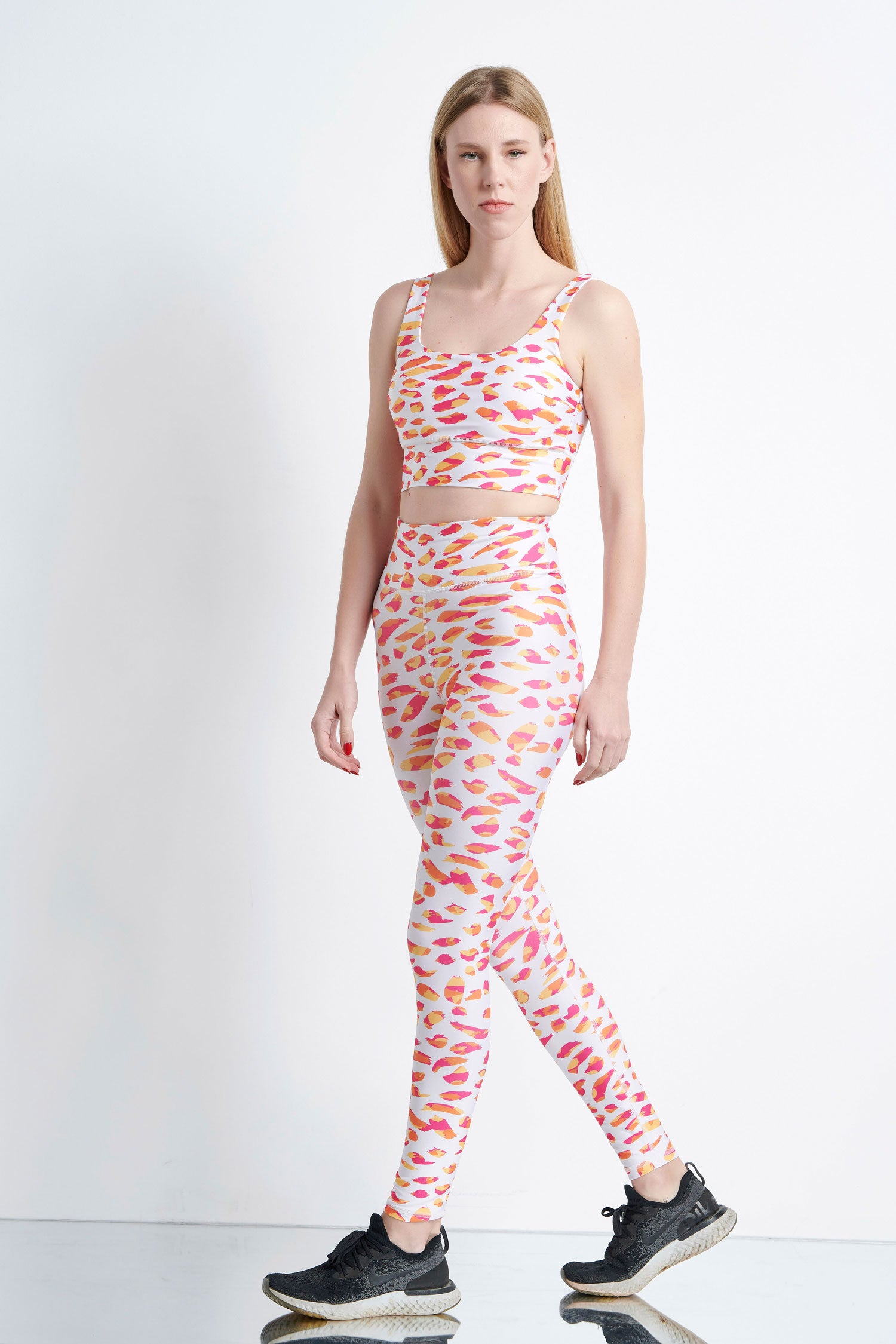 Long leggings with white leopard print
