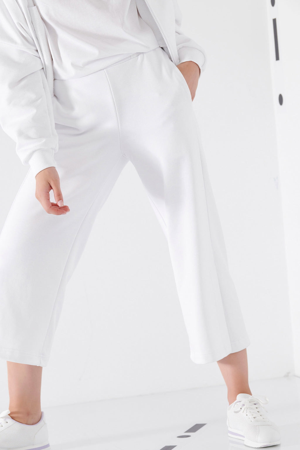 CROPPED SWEATPANTS WHITE
