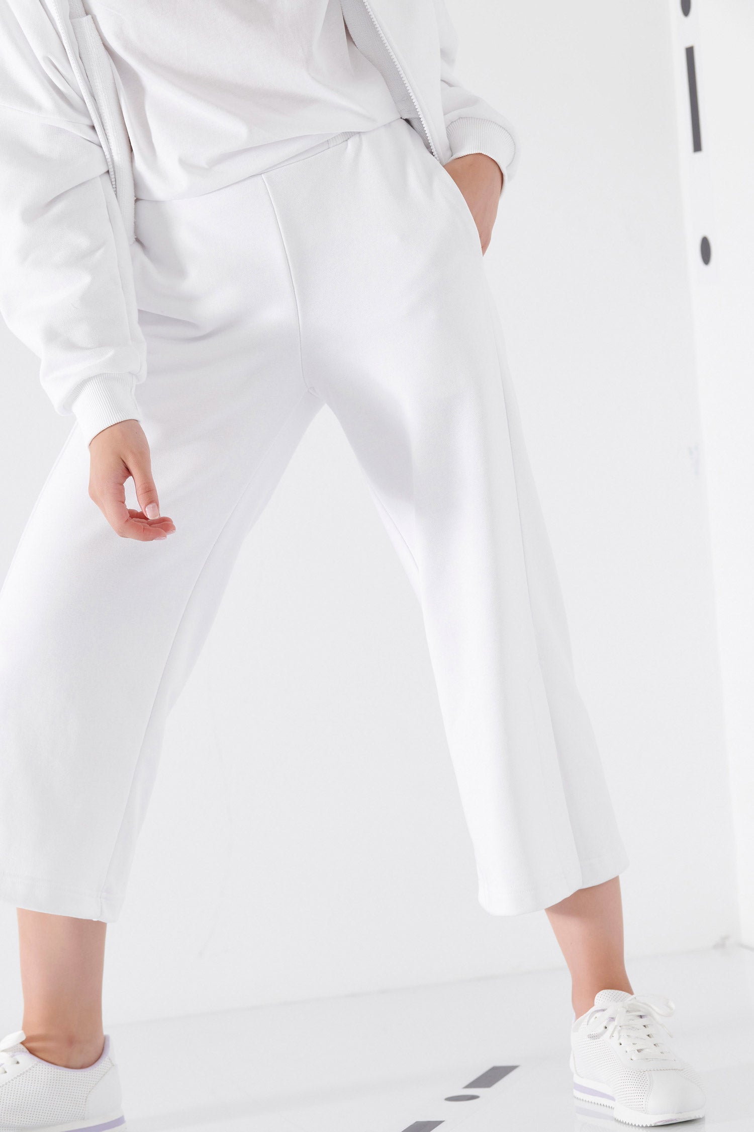 CROPPED SWEATPANTS WHITE