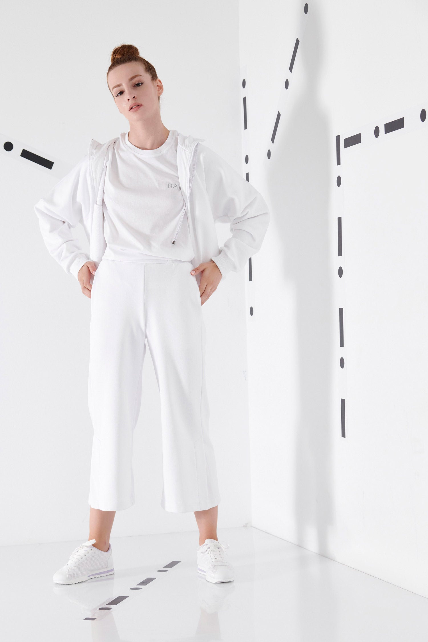 CROPPED SWEATPANTS WHITE