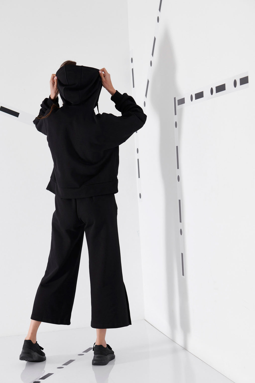CROPPED SWEATPANTS BLACK
