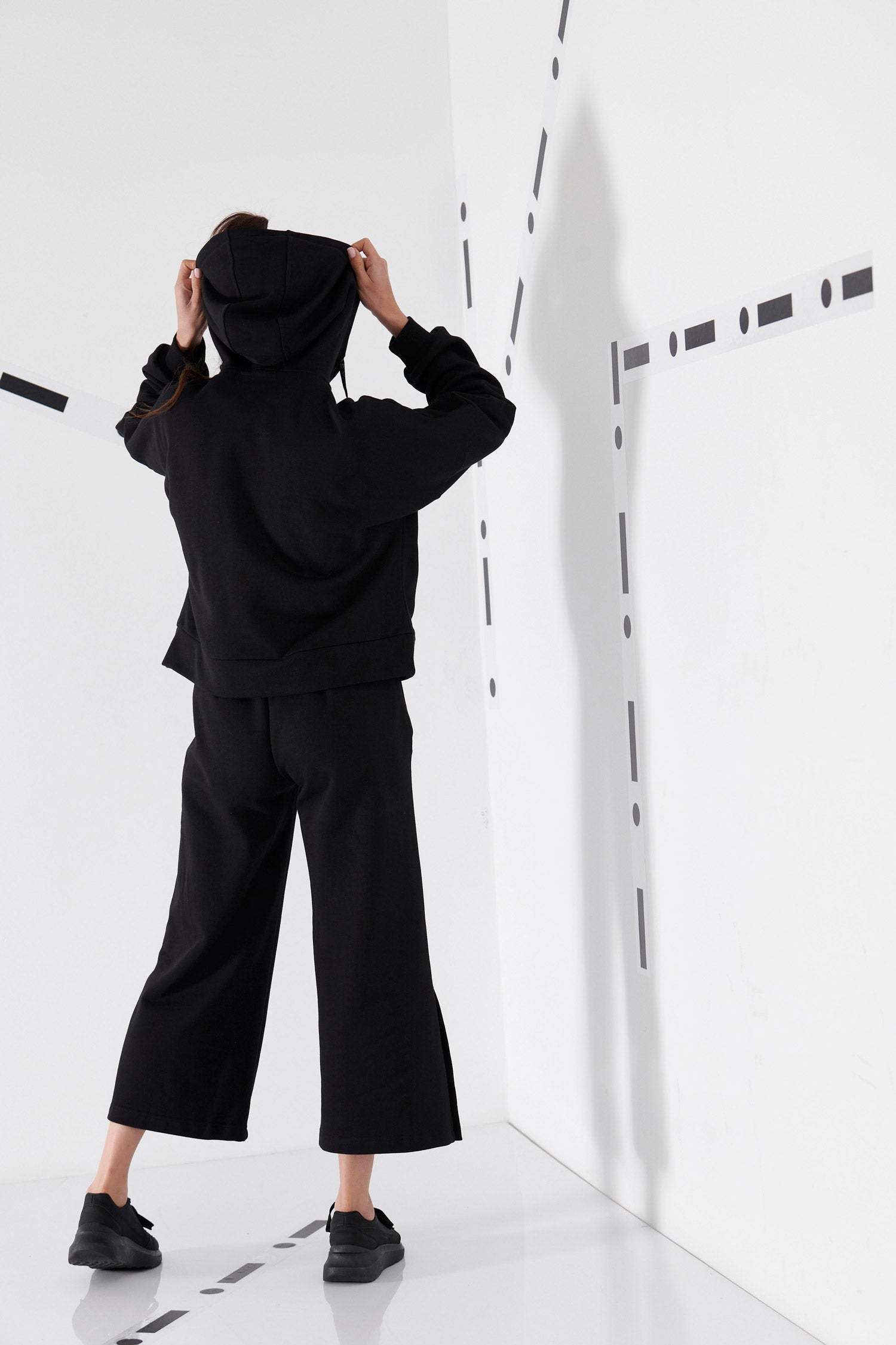 CROPPED SWEATPANTS BLACK