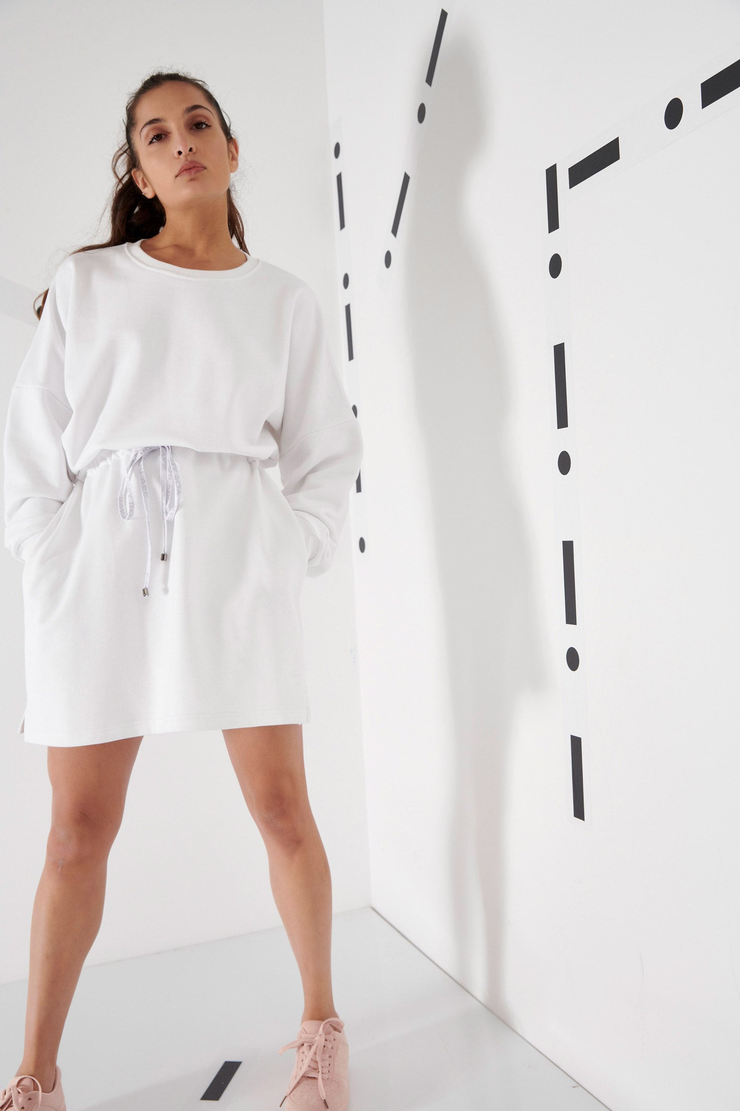 SWEATSHIRT DRESS - WHITE