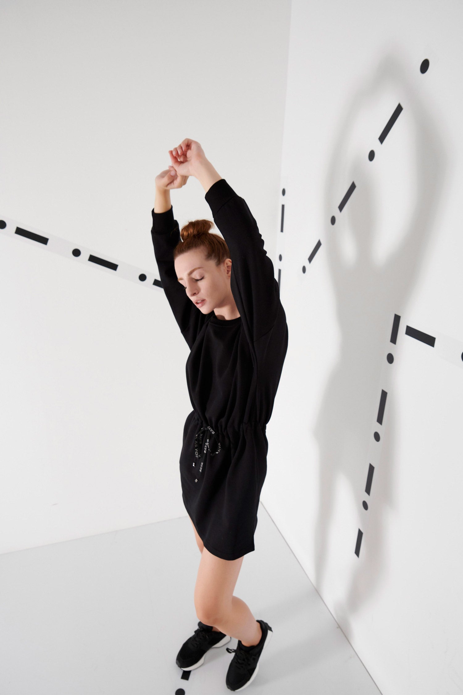 SWEATSHIRT DRESS - BLACK
