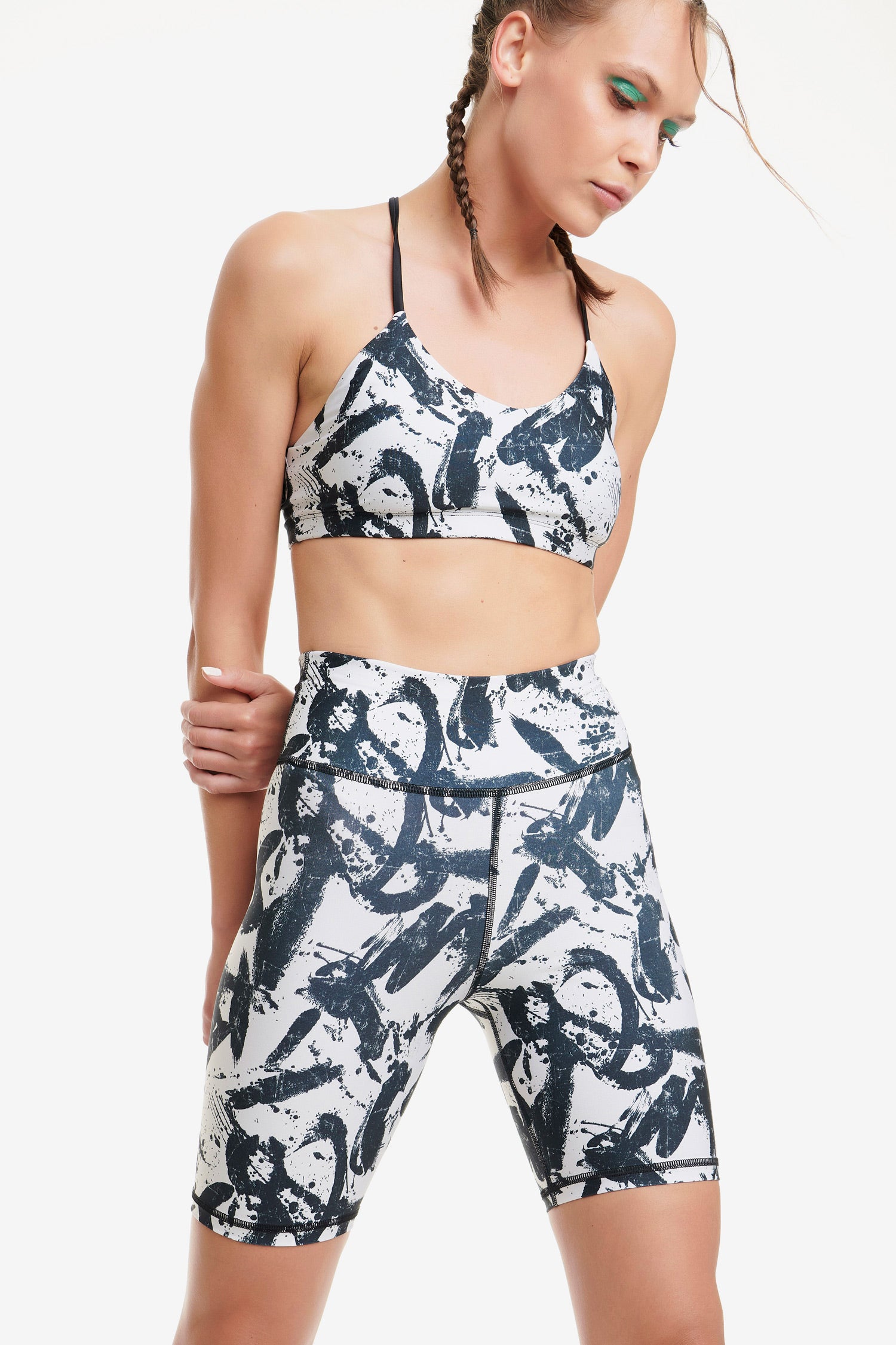 Biker Shorts Printed Black and white