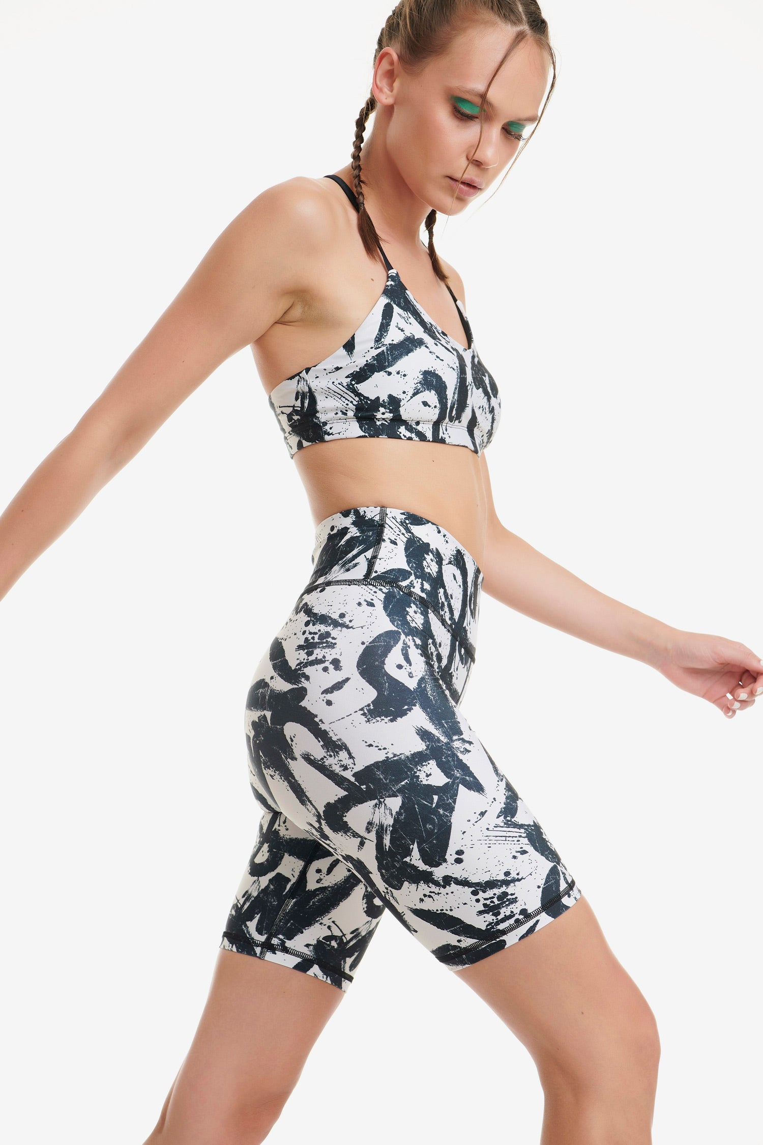 Biker Shorts Printed Black and white