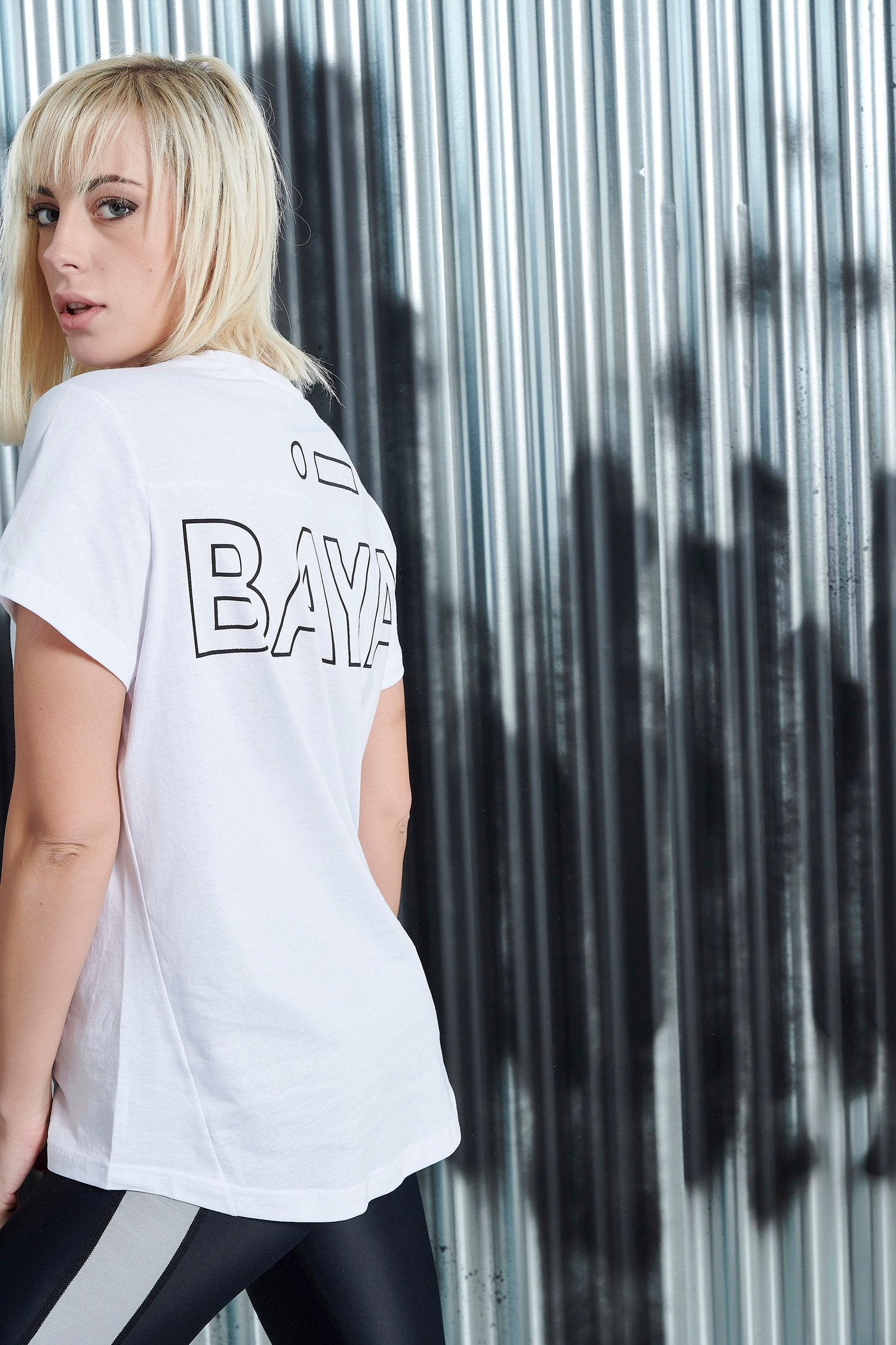 Αθλητικό T-shirt με τύπωμα στο πίσω μέρος | Λευκό