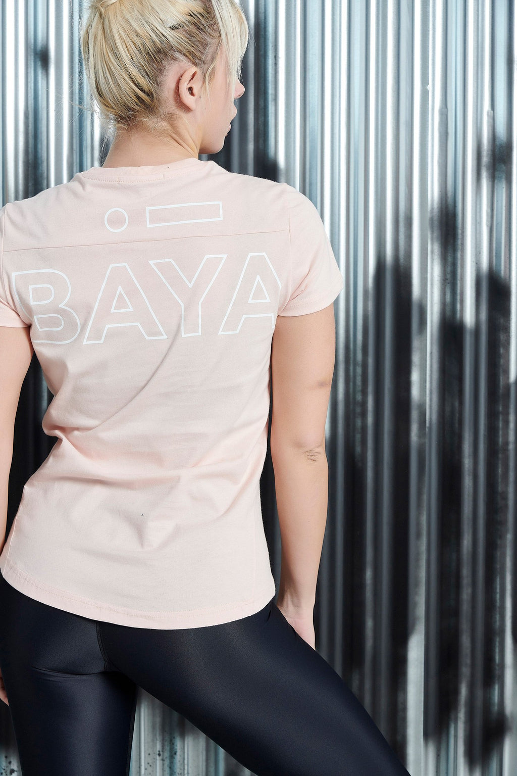Αθλητικό T-shirt με τύπωμα στο πίσω μέρος | Σομόν