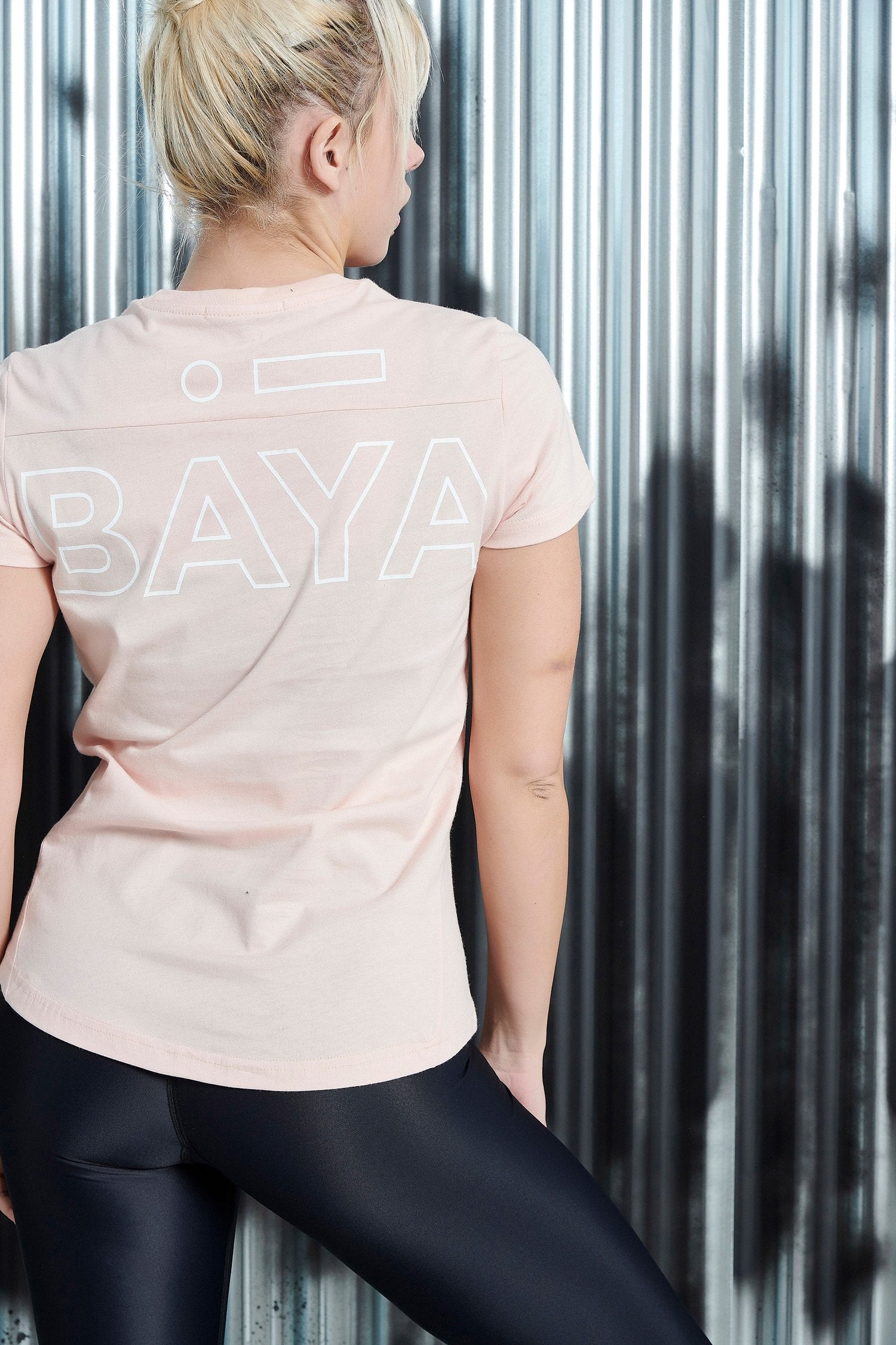 Αθλητικό T-shirt με τύπωμα στο πίσω μέρος | Σομόν